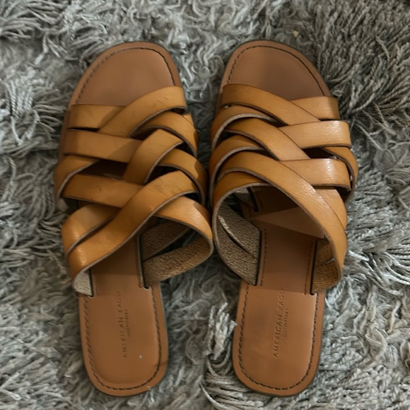 American Eagle Woven Sandals - Picture 1 of 3